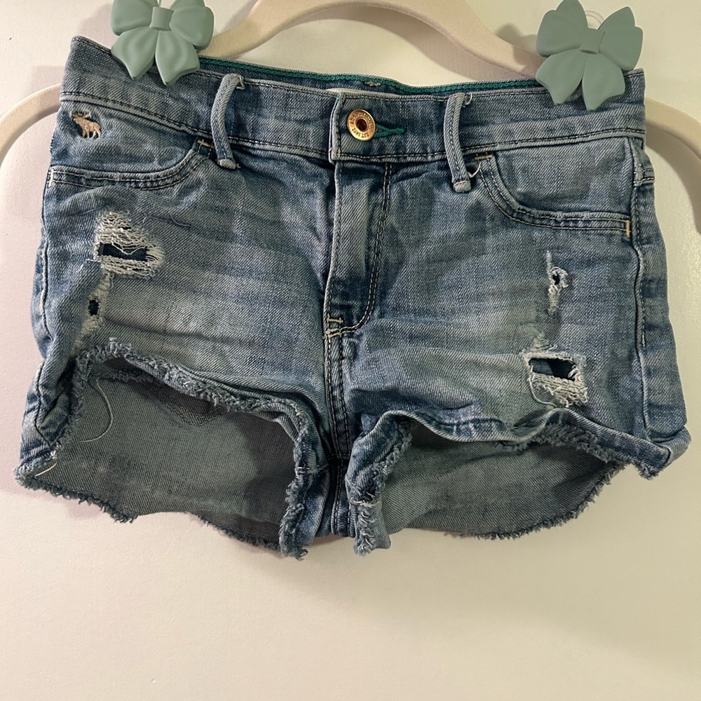 Abercrombie Kids Light Blue Distressed Jean Shorts size 9/10